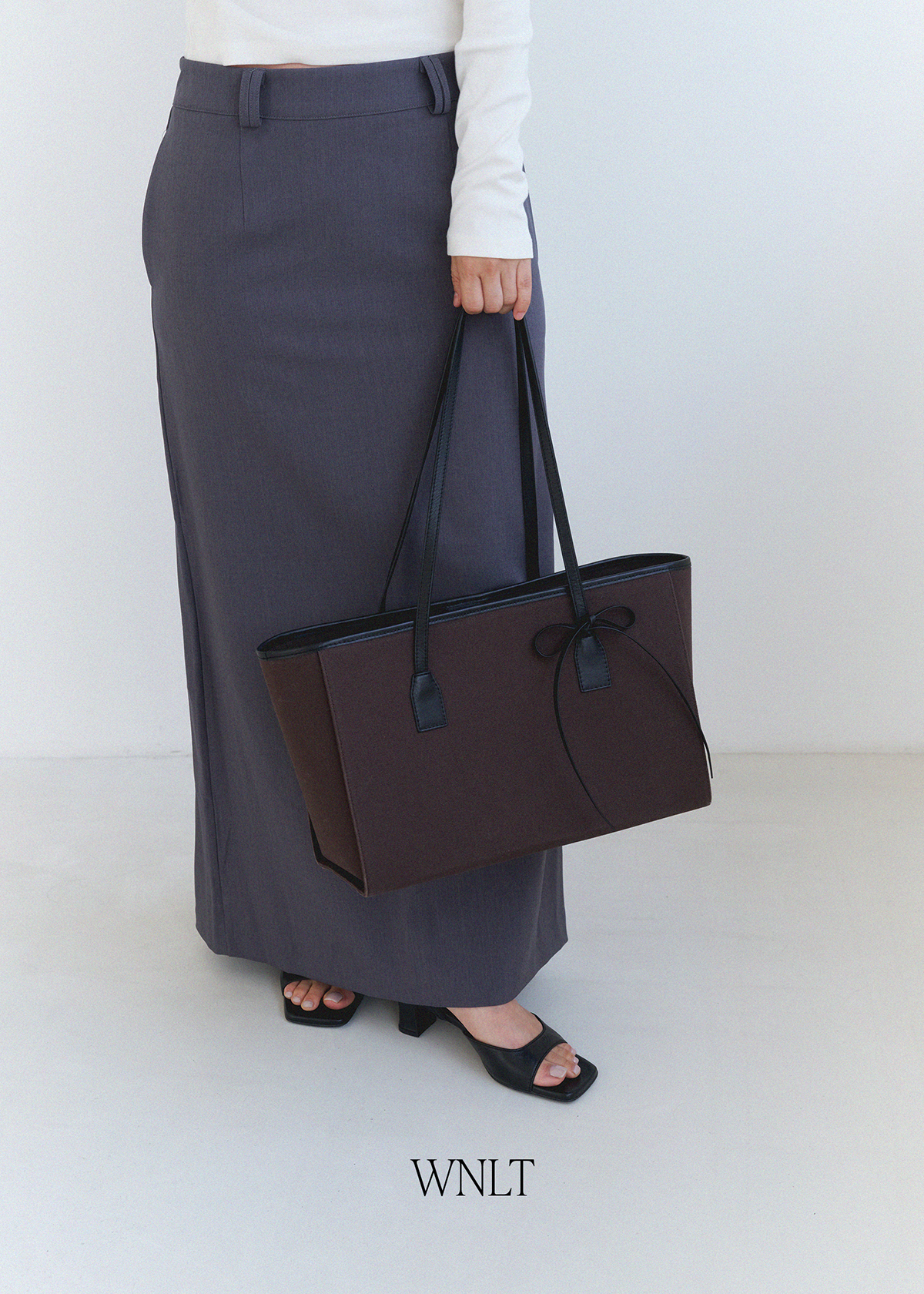 (7th - Velvet Ribbon Gift) Envelope Bag Deep Brown