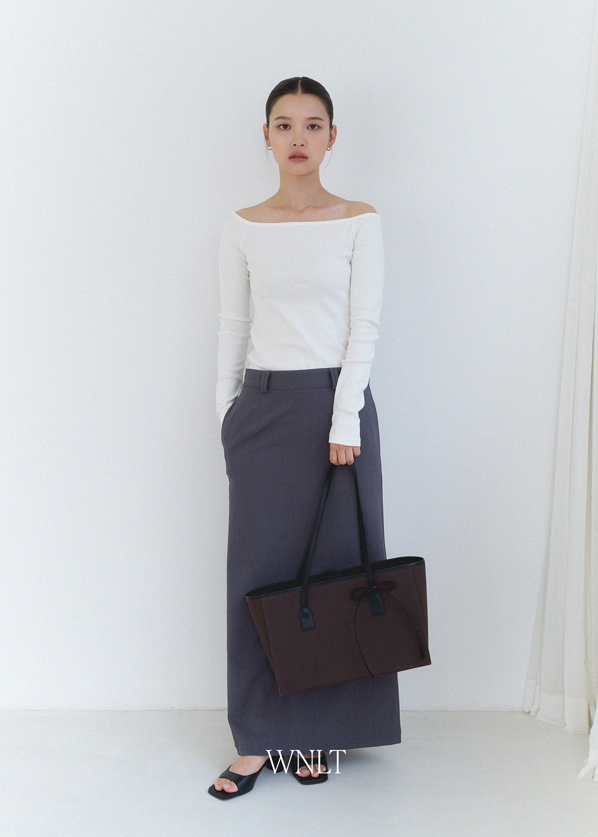 (7th - Velvet Ribbon Gift) Envelope Bag Deep Brown